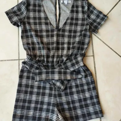 Combinaison short jennyfer taille S